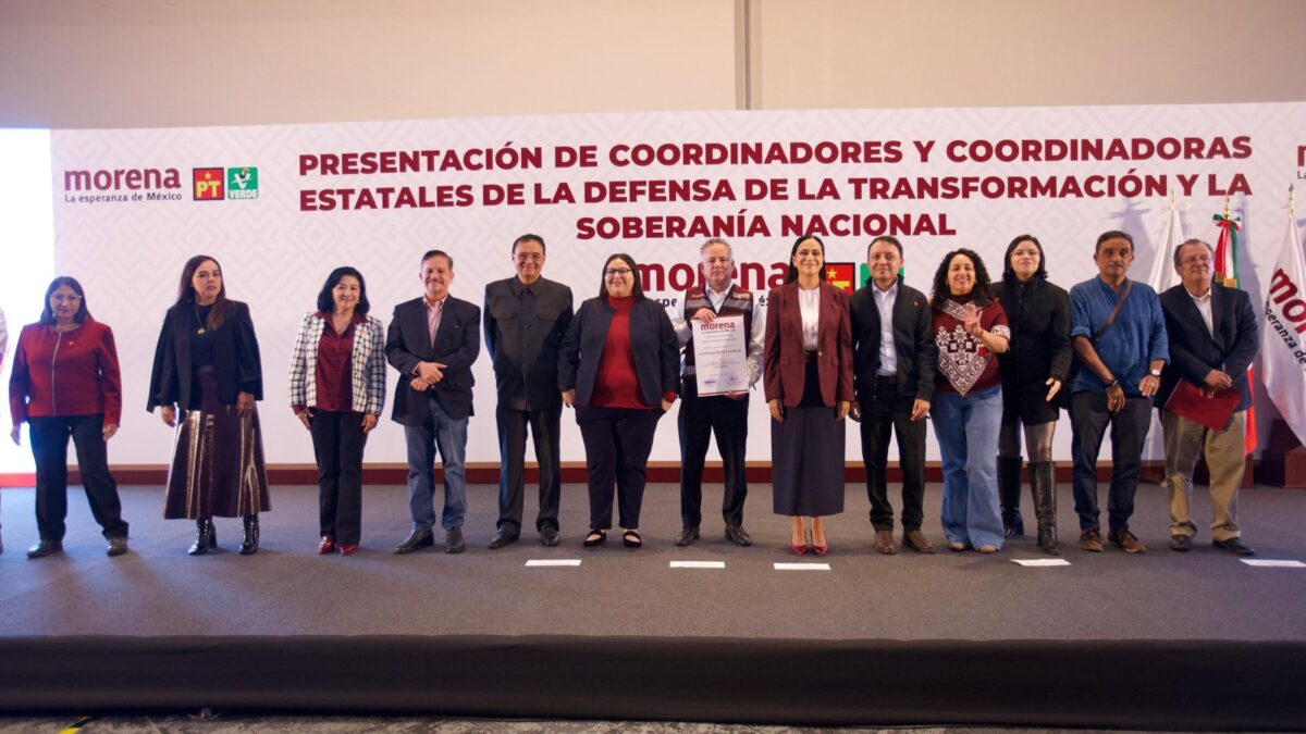 Santiago Nieto junto a dirigentes de Morena durante la presentación de coordinadores estatales